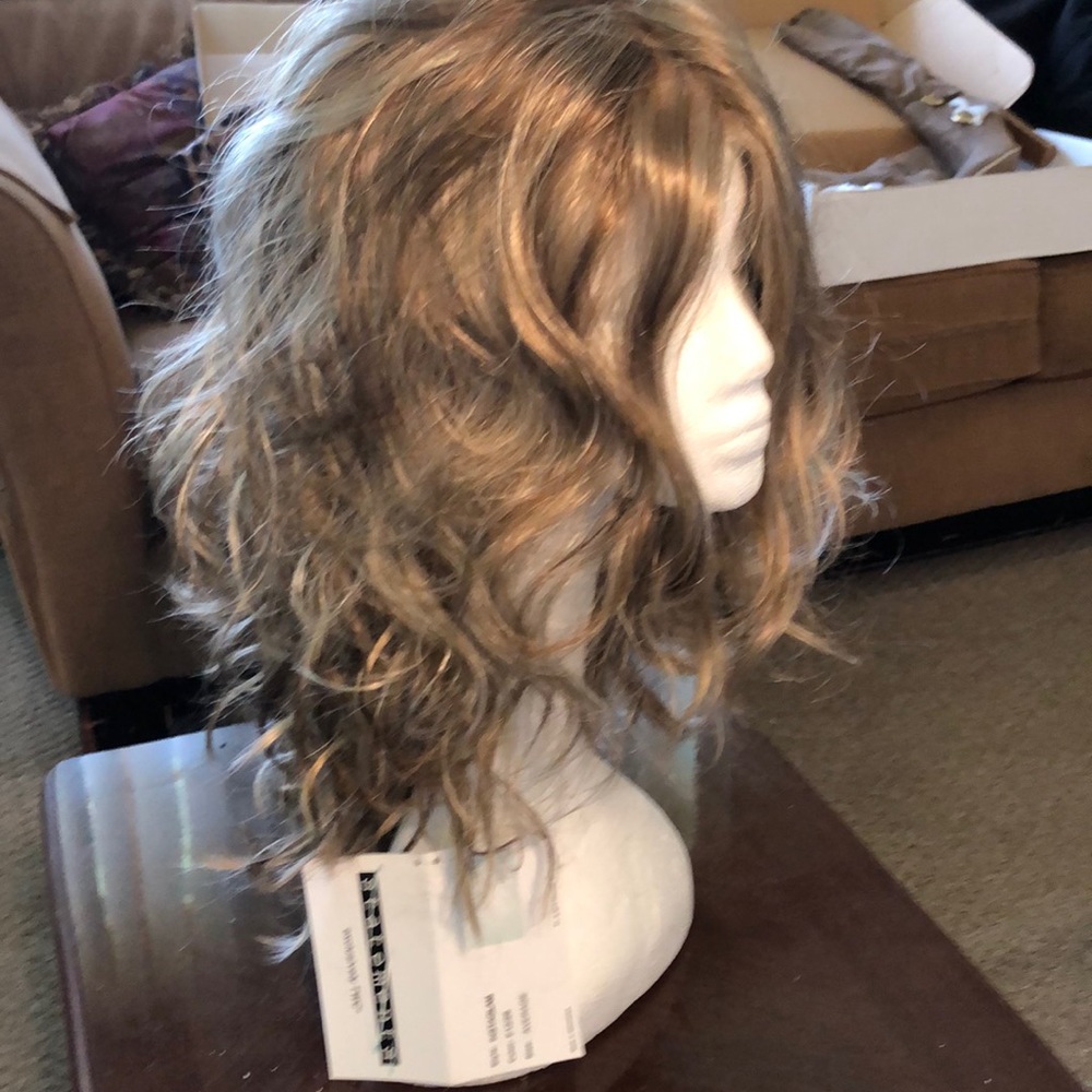 Long hair wavy.   #4